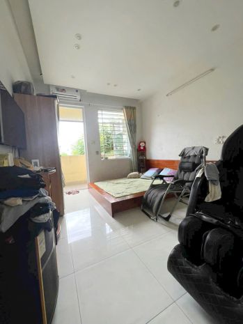 Nhà 4 tầng nở hậu l mặt tiền view bờ kè lò gốm p12q6. giá: 7600503