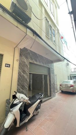 Nhà 3 tầng  ô tô đỗ cửa  gần chợ lũng đông  giá 2,35 7601289