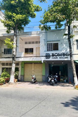 Bán gấp nhà mặt tiền đường nguyễn thị minh khai  trung tâm 7601952