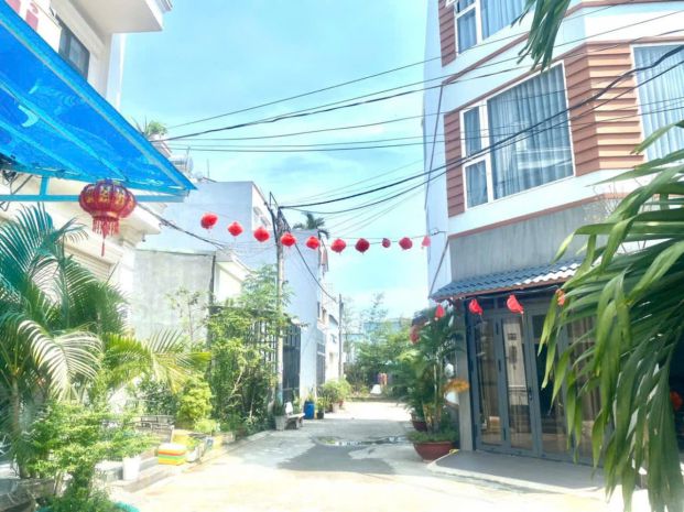 Khách sạn 4 tầng 50m2 chỉ 6 tỷ, hẻm xe hơi lã xuân oai quận 7602361