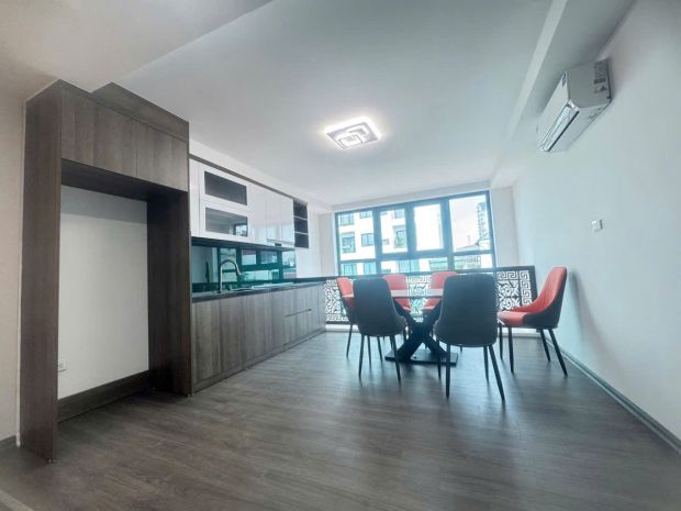 Siêu hiếm đội cấn  6 tầng thang máy  nhà mới kính koong 7603858