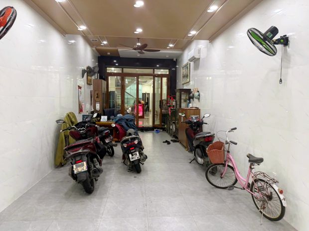 Cân ban 136m2 4x35 nha 2 tâm đep mt đương nguyên 7604179