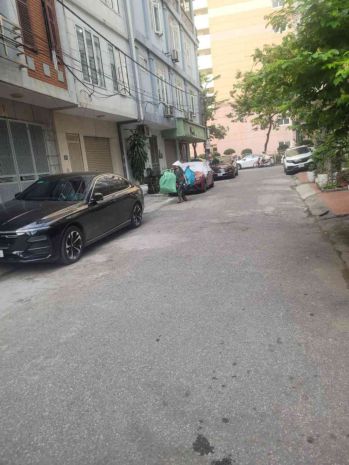 Nguyễn văn cừ ô tô lùi cửa 9 tỷ 50m nhà c4 bán đất tặng nhà 7604971