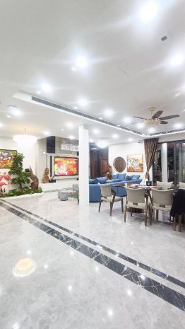 Bán nhà phố quần ngựa văn cao, ô tô vào nhà, 90m, mặt tiền 7605447