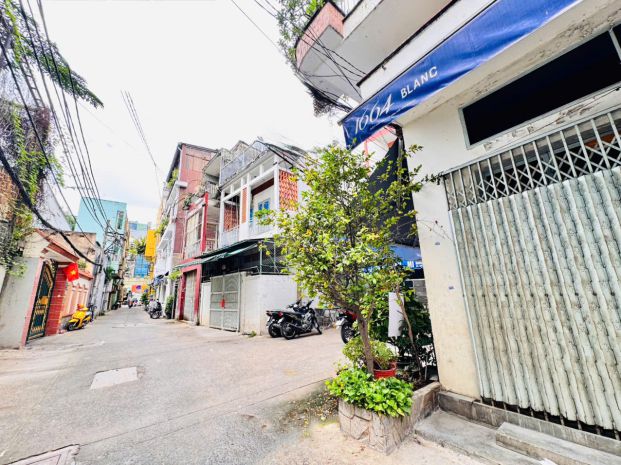 Quận 3: chính chủ  bán nhà 3 tầng căn góc 2 mt hxh 8m võ 7605553