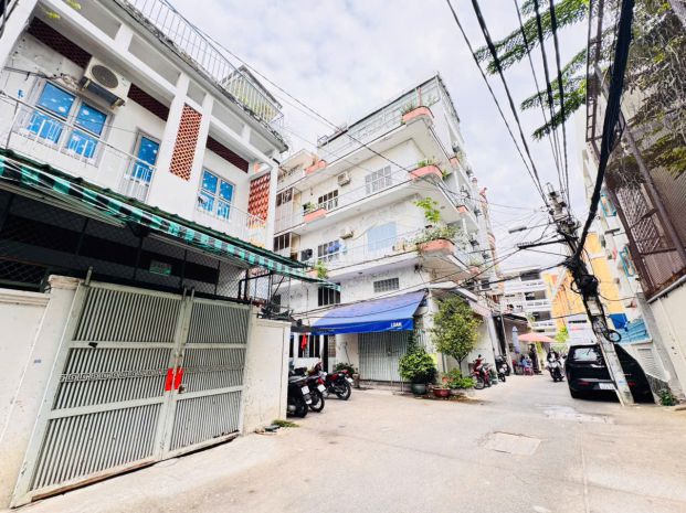 Quận 3: chính chủ  bán nhà 3 tầng căn góc 2 mt hxh 8m võ 7605554