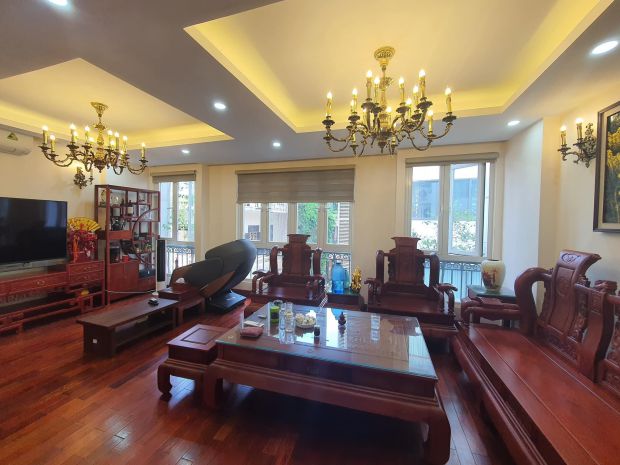 Bán nhà phố trần quốc hoàn cầu giấy mặt tiền 8m vỉa hè 45 tỷ 7605658