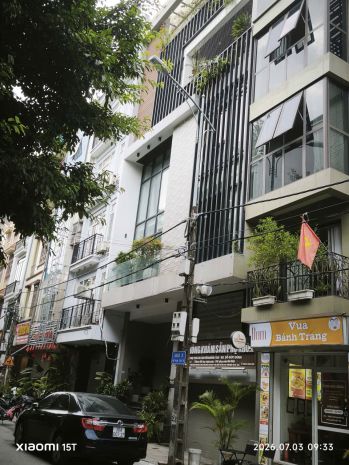 Bán nhà phố trần quốc hoàn cầu giấy mặt tiền 8m vỉa hè 45 tỷ 7605663