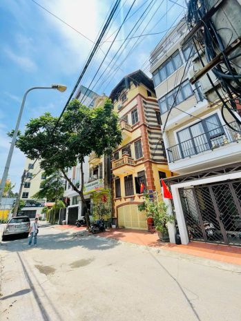 Bán nhà phố trần quốc hoàn cầu giấy mặt tiền 8m vỉa hè 45 tỷ 7605665