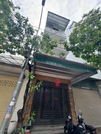 Bán gấp ngọc thụy phân lô 12 tỷ 60m ô tô đỗ,long biên 7606277