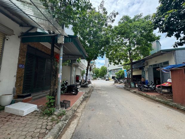 Bán gấp ngọc thụy phân lô 12 tỷ 60m ô tô đỗ,long biên 7606278