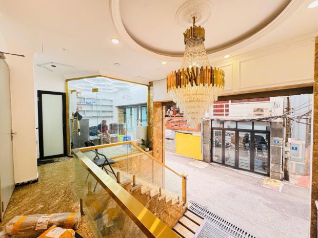 Bán tòa apartment, chdv võ chí công, 176m2 9t  mt 8m, ô 7606855