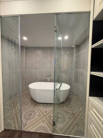 Bán nhà nguyễn văn linh 60m 6 tầng mt8m thang máy gara 2 ô 7607468