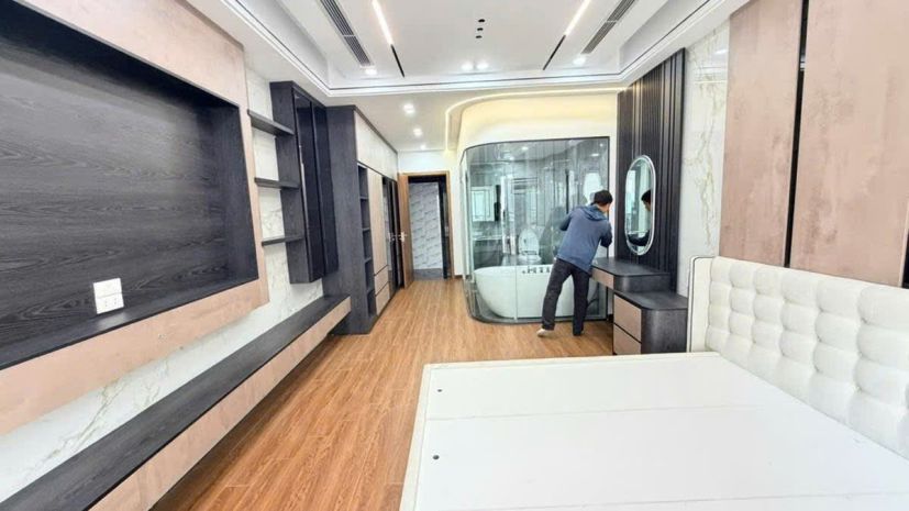 Bán nhà phố trạm 50m 6 tầng thang máy chân cầu vĩnh tuy 7607483