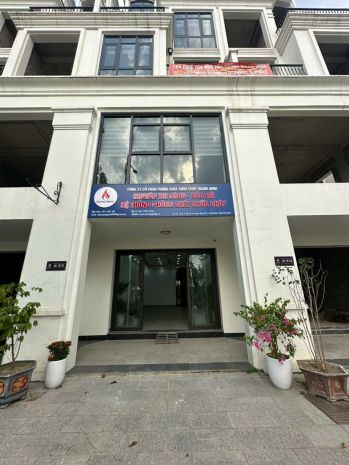 Cho thuê văn phòng 5 tầng mặt đường 33m tại hinode royal 7607856