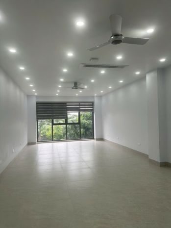 Cho thuê văn phòng 5 tầng mặt đường 33m tại hinode royal 7607859