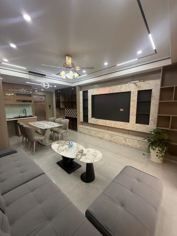 Nhất vị nhì hướng!trung tâm thạch bàn,45m,6 tầng thang 7607899