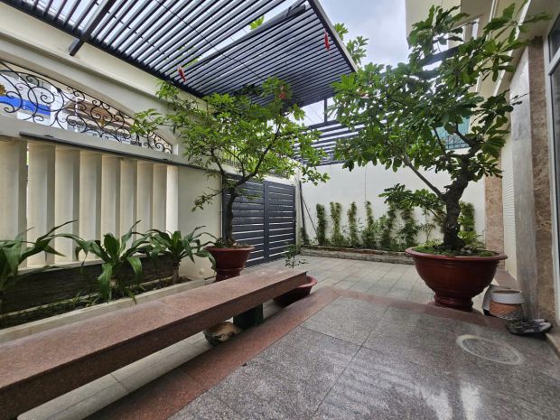 Bán biệt thự sân vườn 3 tầng  tp. nha trang

 - diện tích 7609152