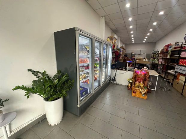 Sang nhượng gấp cửa hàng trái cây nhập khẩu  mặt tiền 7609963
