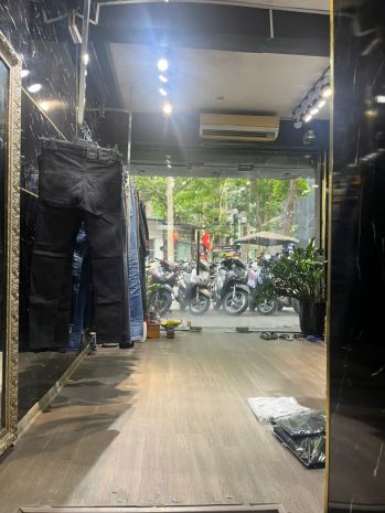 Chính chủ bán nhà mặt phố vị trí tại  hàng bún, phường ba 7610326