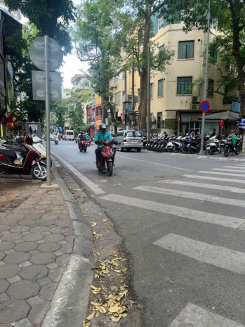 Chính chủ bán nhà mặt phố vị trí tại  hàng bún, phường ba 7610327