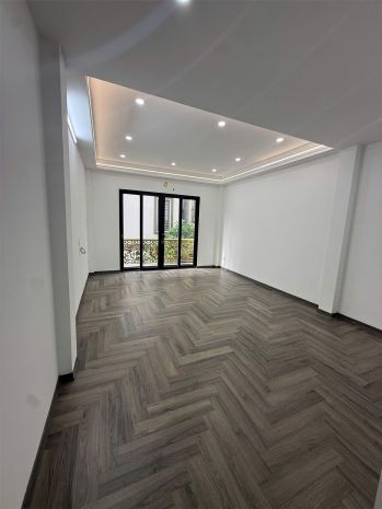 Bán nhà 6 tầng  ô tô vào nhà  hoàng mai - địa chỉ: số 3, 7611920