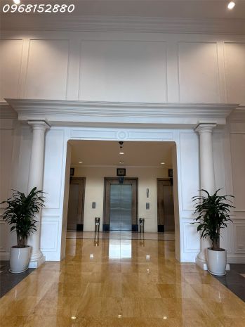 Bán ch 3pn- e4 - ciputra. 123m²  full nội thất cc, gần 7612698