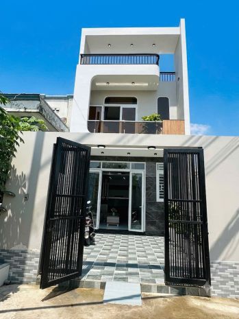 Bán nhà mới 100, 106m2, 1 trệt 1 lầu, 3 pn + nội thất, sẵn 7613736