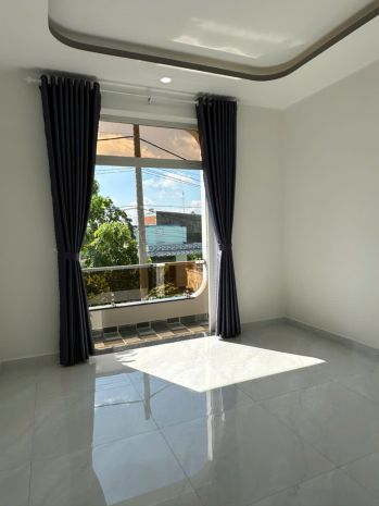 Bán nhà mới 100, 106m2, 1 trệt 1 lầu, 3 pn + nội thất, sẵn 7613740