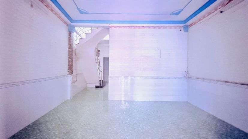 Chính chủ  ngay emart 2, hxt thông, dt 145m2, 4 tầng, chỉ 7613861