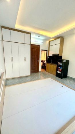 Bán nhà ngọc thụy 9 tỷ 40m ngõ thông,gần phố,sổ đỏ long biên 7614167