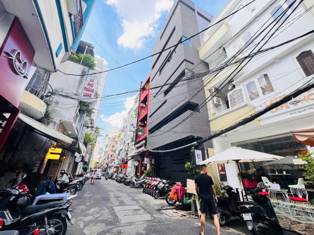 Quận 1: bán nhà hàng nhật 5 tầng mặt tiền hxh 8m nguyễn 7617664