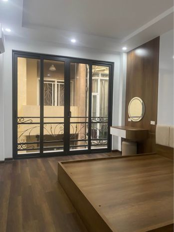 Bàn nhà phố hoàng hoa thám ,gần hồ tây lộng gió . 7618071