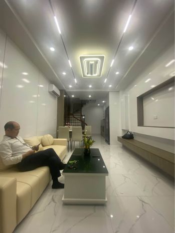 Bàn nhà phố hoàng hoa thám ,gần hồ tây lộng gió . 7618073