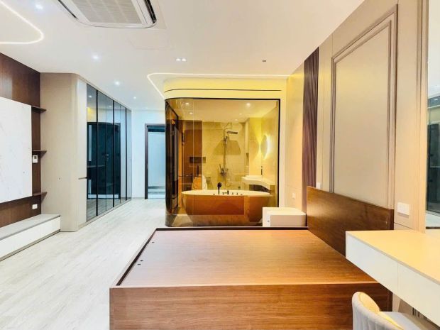 Bán nhà trung tâm thạch bàn  cổ linh  92m²  6 tầng  gara 7619161