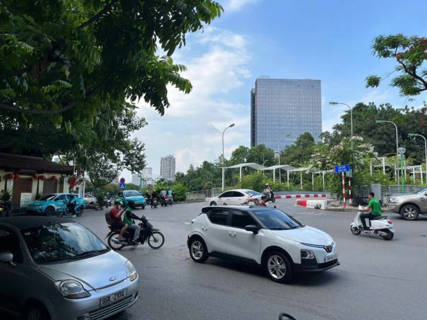 Cho thuê 2 nhà mặt đường  271 nguyễn khang, cầu giấy, hà 7619484