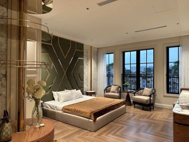 Bán nhà bồ đề 70m2- 7 tầng thang máy- mặt hồ - nội thất 7619612