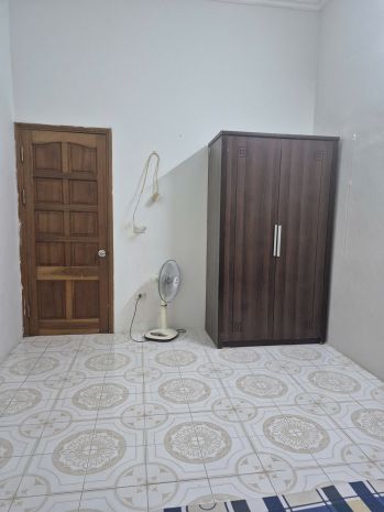 Cho thuê nhà nguyên căn  số 12 ngõ 3, ngách 21 cù chính 7619777