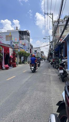 Ban nha măt tiên 6x22m gia 9,6 ty đương ha đăc 7621881