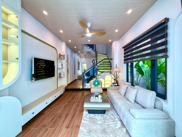 Lô góc sát mt ngay võ văn kiệt, đi bộ 1 phút ra bãi tắm 7623625