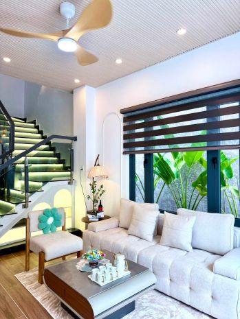 Lô góc sát mt ngay võ văn kiệt, đi bộ 1 phút ra bãi tắm 7623627