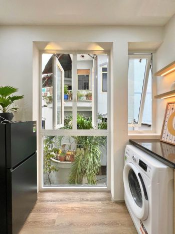 Huỳnh văn bánh  4x10m  5 tầng  7 phòng  8.2 tỷ 7625027