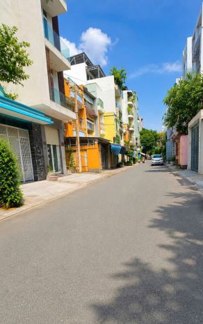 Gần vạn hạnh mall  nhà 5 tầng  60m2  khu dân trí cao 7626199