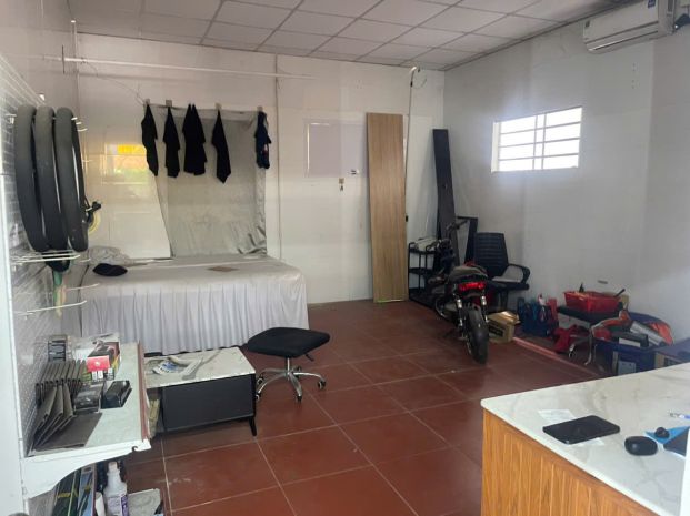 Quận 2 ! sang lại garage chăm sóc làm đẹp xe , mb khu đô 7626211