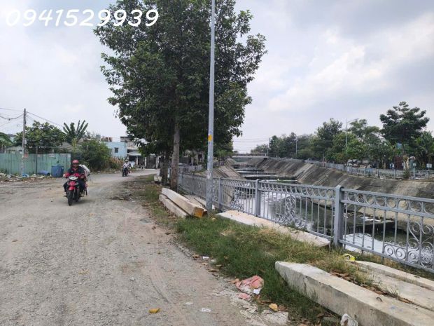 Nhà ngô chí quốc -hẻm xe hơi vào nhà -4 phong ngủ -giá 7626441