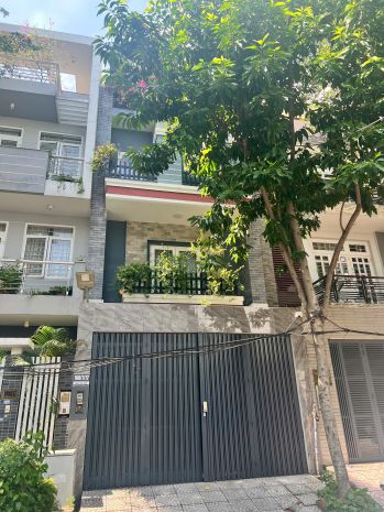 Bán nhà 1 trệt 2 lầu sân thượng trước sau, 70m2, 4pn- kdc 7629237
