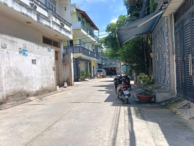 Bán nhà xưởng vị trí siêu đẹp -sát aeon tân phú -đường 8m 7629783