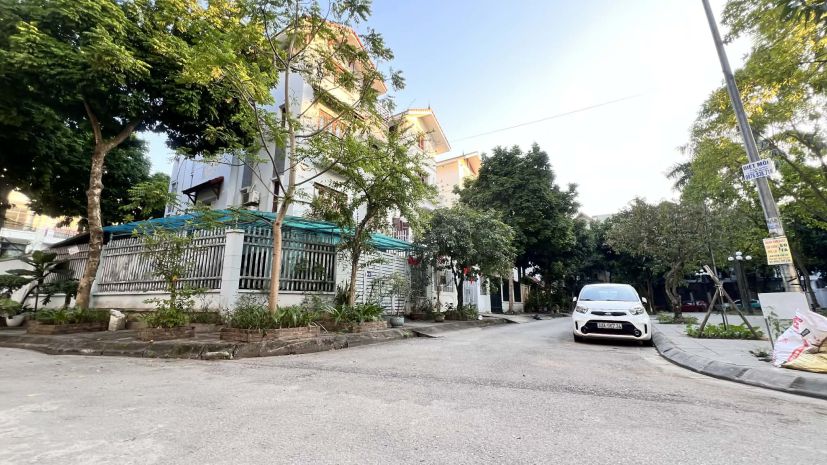 Biệt thự lô góc sài đồng, 3 mặt vỉa hè , ôtô tránh, view 7630148