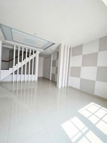 Bán nhà  đường số 10, linh xuân, thủ đức, tp hcm. dt  80m2, 7632333