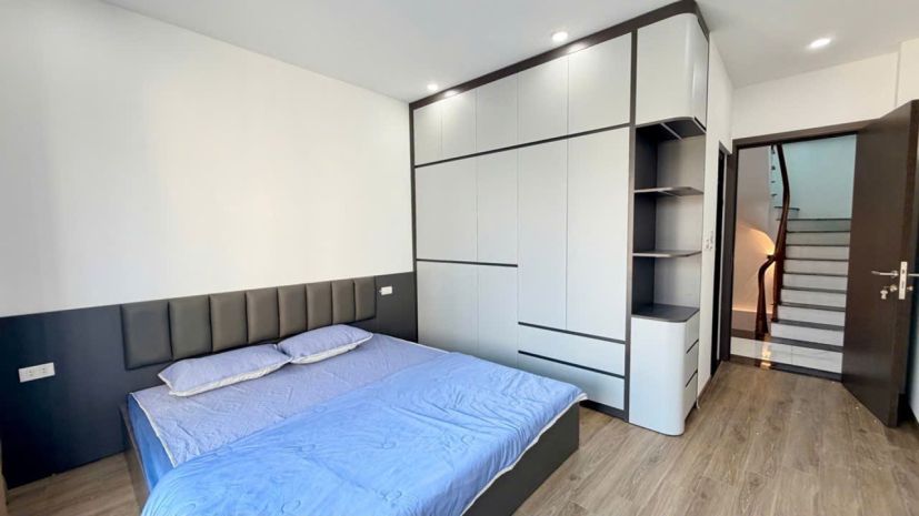 Bán nhà phúc lợi  45m² x 6 tầng  gara ô tô  thang 7635099